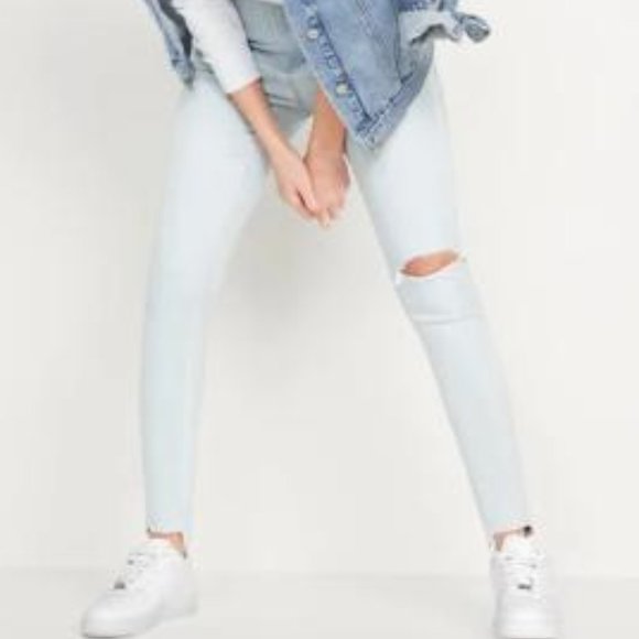 Old Navy Extra High-Waisted Rockstar 360 Stretch Super Skinny Ripped Cut New - Picture 4 of 4